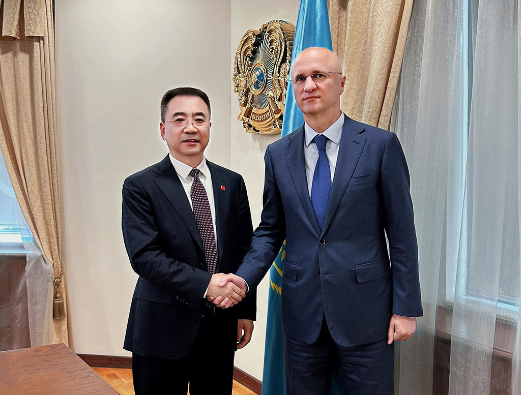 1727339782983041832.jpg 1-1.jpg